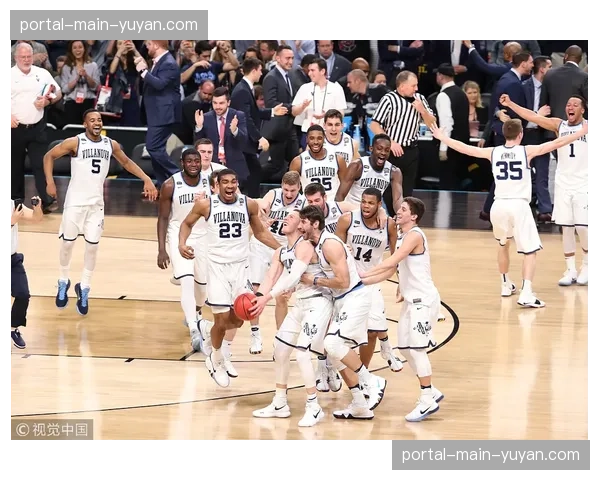 NCAA男子冰球“冰封四强”决赛,密歇根大学加时夺冠 NCAA男子冰球“冰封四强”决赛,密歇根大学加时夺冠