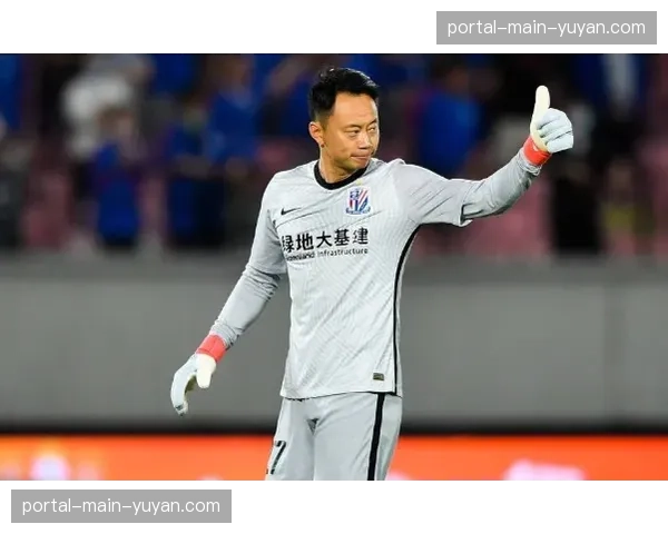 上海申花老将吴曦带伤出战京沪大战，钢铁意志诠释队长担当